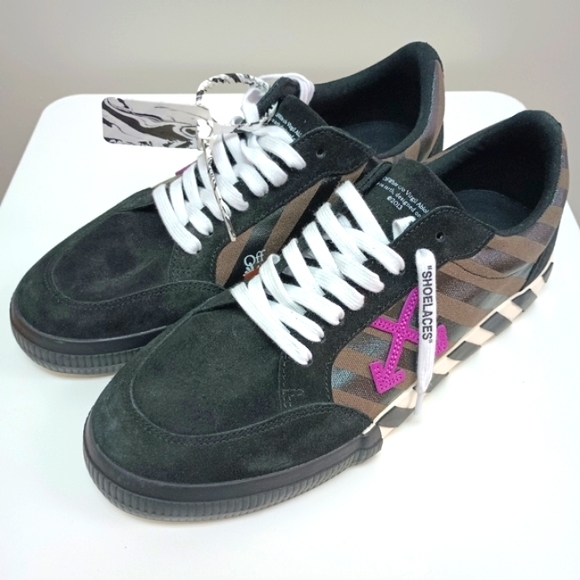 NWT Off-White Vulcanized Low-top Sneakers